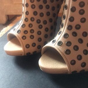 NWT - Grommet Stud Heels